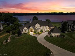 455 Via Avelino St, North Lima, OH 44452