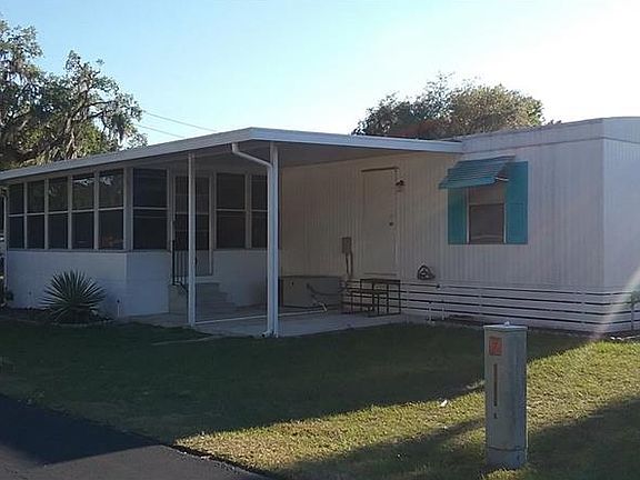 2nd image of 827 Pine Dr