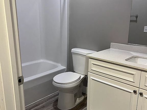 5th image of 238 E Timber Dr