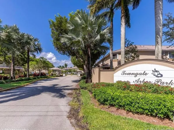 2316 SE 23rd Ter #2316, Homestead, FL 33035