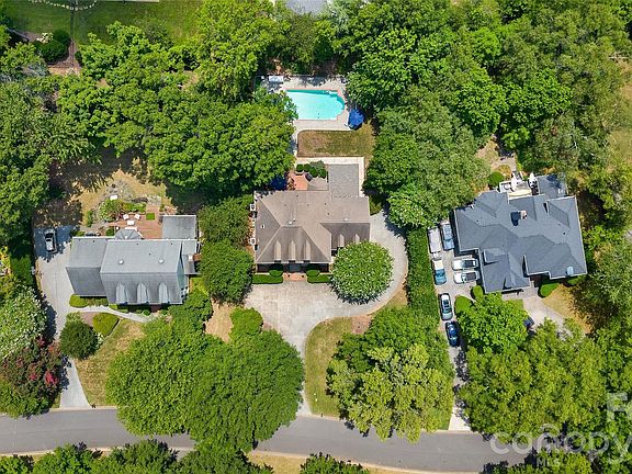 3rd image of 11609 Glenn Abbey Way