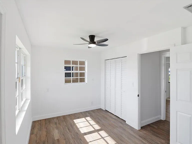270 SW 10th Ave #1 — Photo 27
