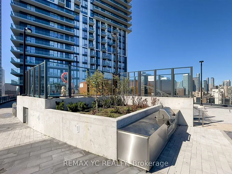 251 Jarvis St #806 — Photo 33