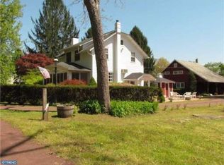 8 Cross Creek Ln, Upper Black Eddy, PA 18972