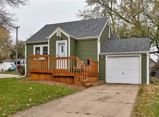 4100 69th St, Urbandale, IA 50322