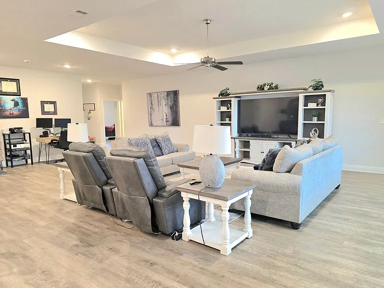 8055 Silver Maple Dr — Photo 5