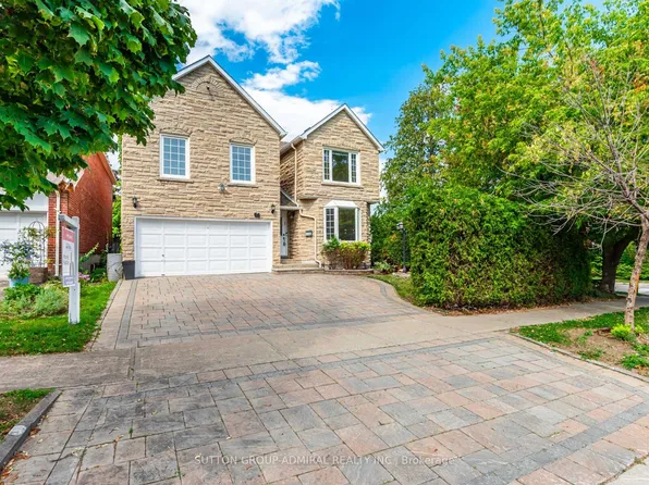 98 Rosedale Heights Dr, Vaughan, ON L4J 4V7