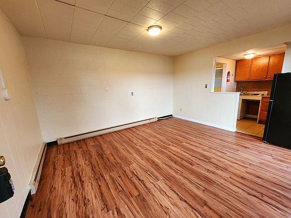 4th image of 106-115 3rd St #23