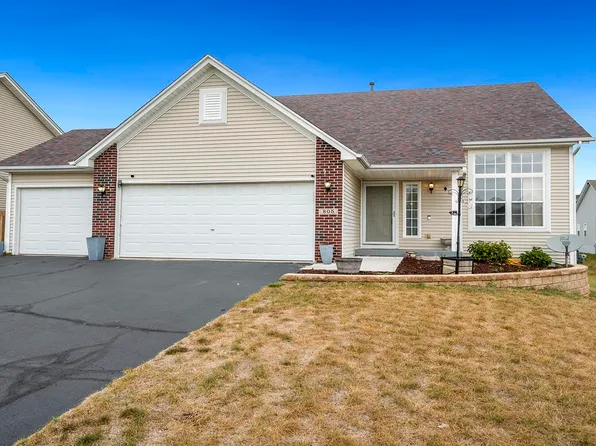805 Dr Clark Way, Roscoe, IL 61080