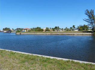 915 W Cape Estates Cir, Cape Coral, FL 33993