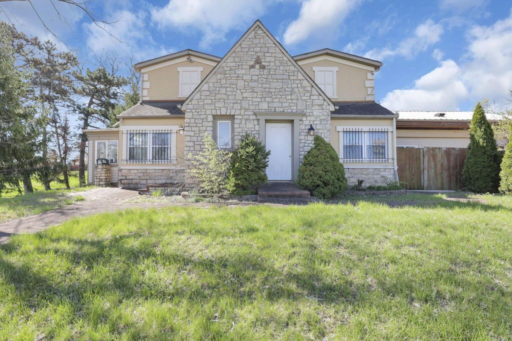 Real estate listing image