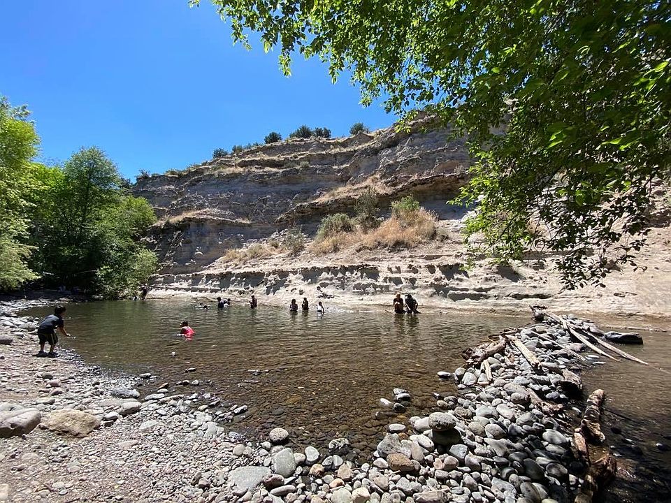 walking distance to creek