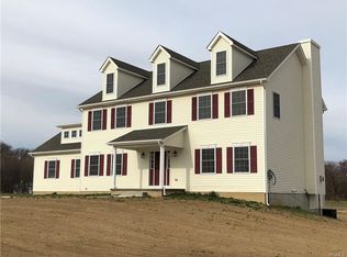 30 Whalen Dr, Montgomery, NY 12549