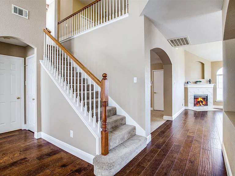 1402 Sunshine Dr — Photo 8
