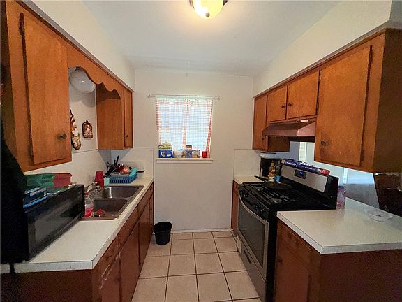 5th image of 206 W Lott Ave