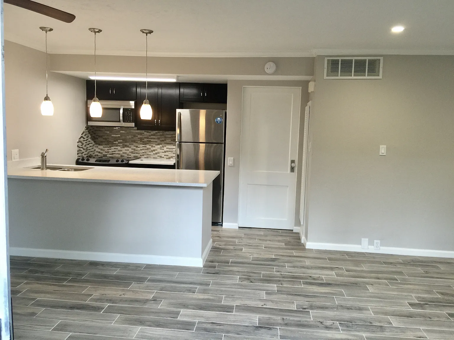 1 bed, 672 sqft, $1,350 — Photo 1