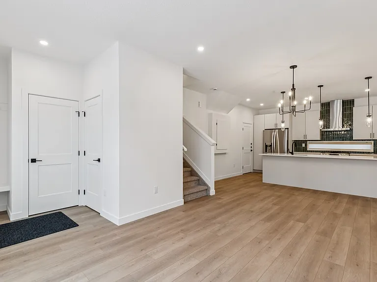 10611 142nd St NW — Photo 12