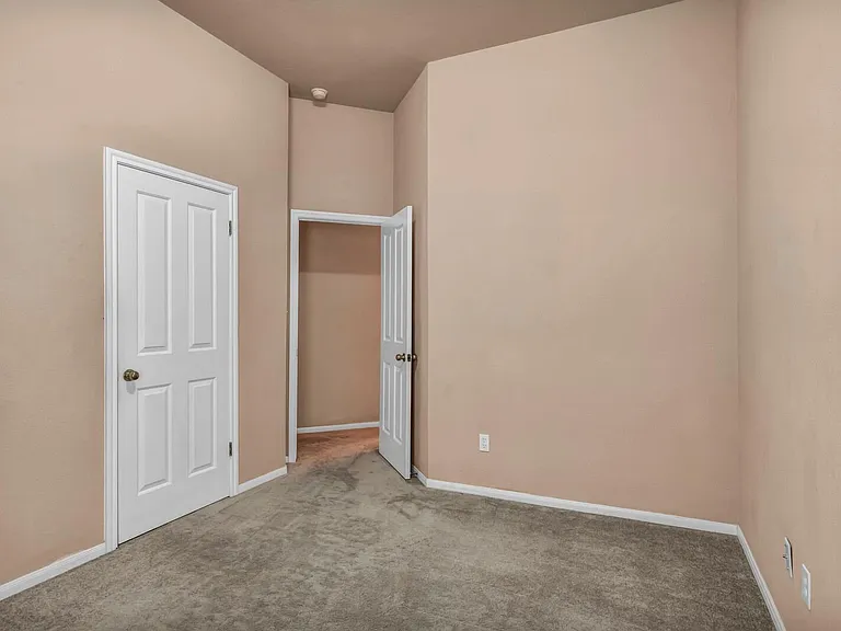 5700 Lomita Verde Cir — Photo 14