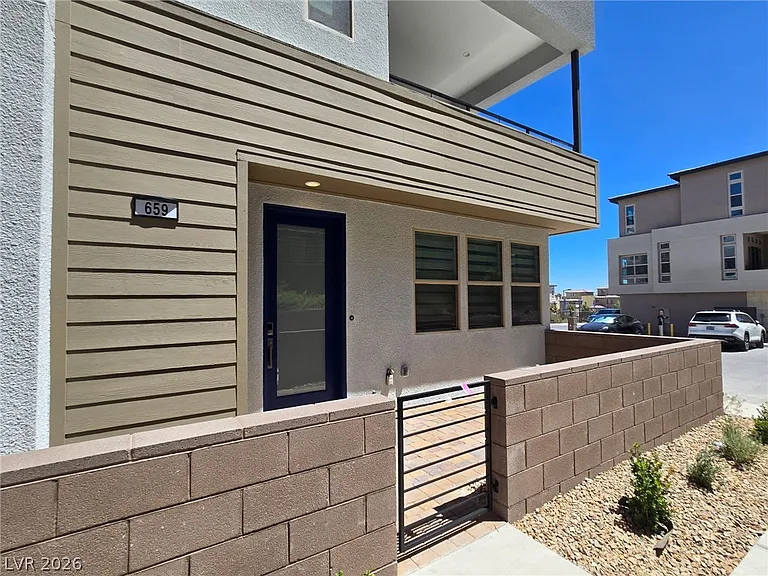 659 Fortis Creek St — Photo 3