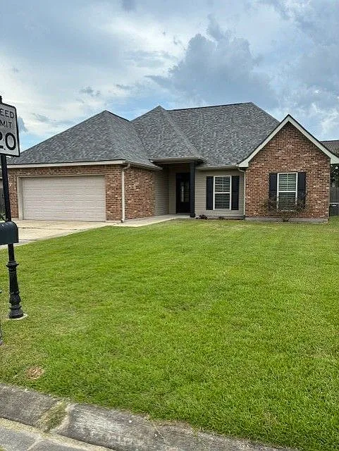 11229 Avila Dr