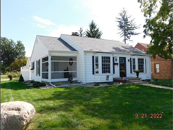 2nd image of 422 N Berkley Rd