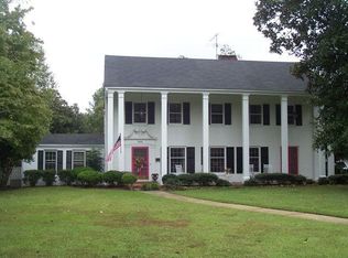 308 N Center St, Mount Olive, NC 28365