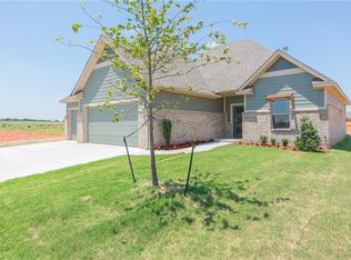 11021 SW 33rd St, Yukon, OK 73099