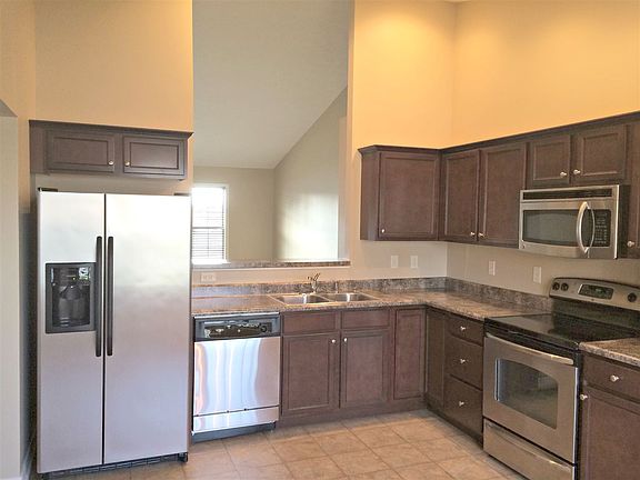 3rd image of 4431 Atkins Ln