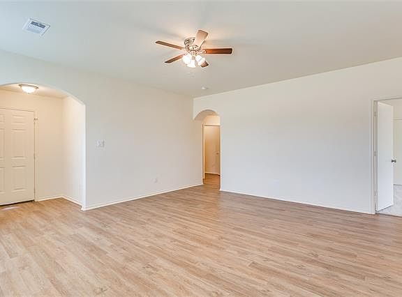 4th image of 4016 Bonita Springs Dr