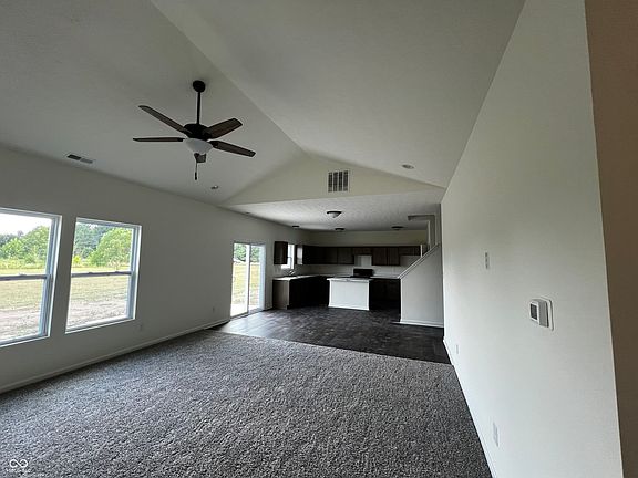 5th image of 6825 Bluebird Ln