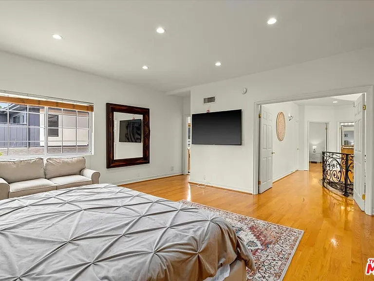 5029 Lemona Ave — Photo 31