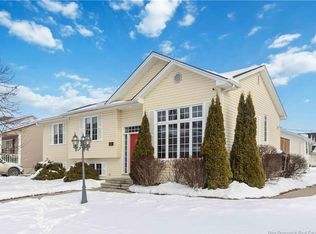 33 Lotusrow Dr, Moncton, NB E1E 4W1