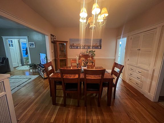 3rd image of 18 Hurlcroft Ave #2