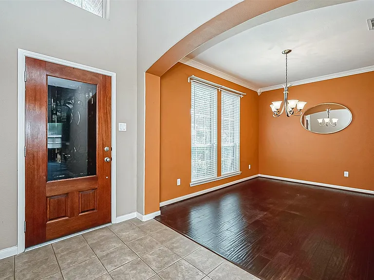 2218 Falcon Knoll Ln — Photo 5