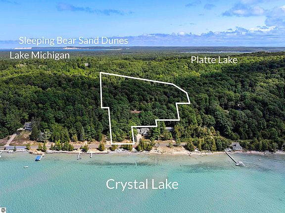 2nd image of 3512 Crystal Dr