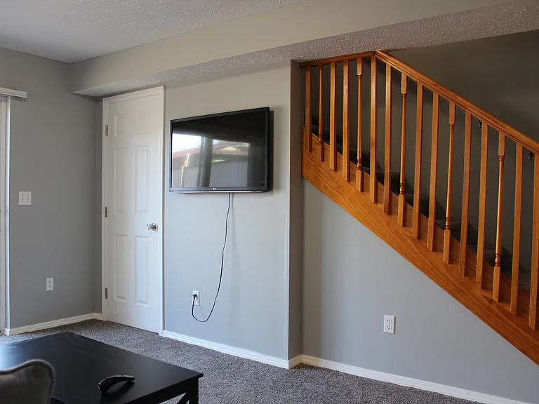 1613 E 8th Ave #B — Photo 4