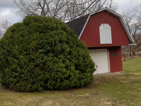 233 Davis St, Marcellus, MI 49067