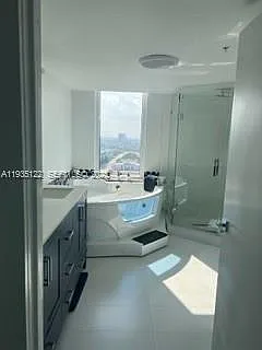 16699 Collins Ave #2507 — Photo 15