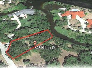 628 Harbor Dr, Labelle, FL 33935