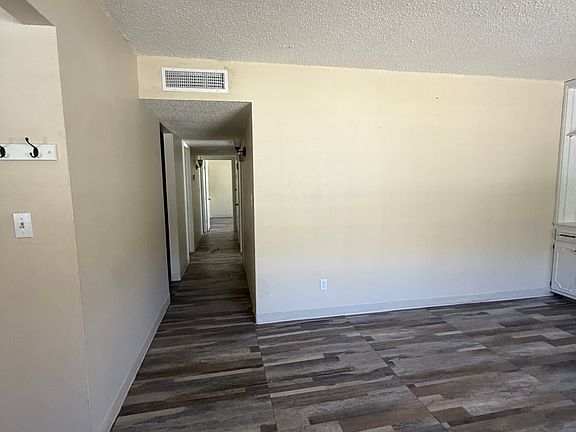 5th image of 4867 Cuartel Ln #B