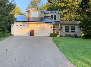 9370 W Scenic Lake Dr, Laingsburg, MI 48848