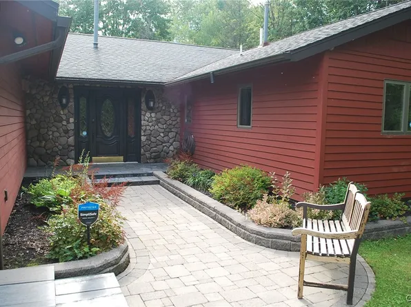 127 Hamilton St, Mexico, NY 13114