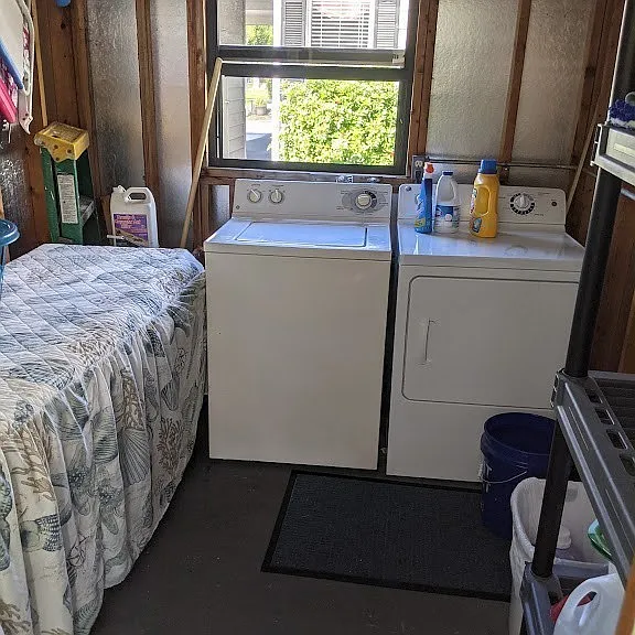 10011 Merion Ct — Photo 15