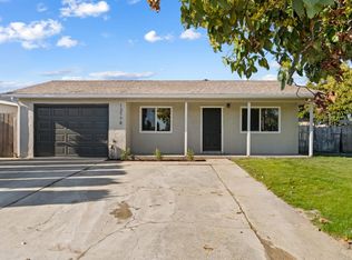 13178 E Cypress Ave, Parlier, CA 93648