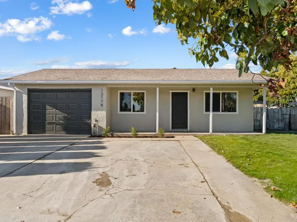 13178 E Cypress Ave, Parlier, CA 93648