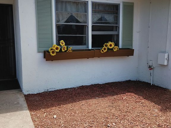 2nd image of 6079 Hughes St