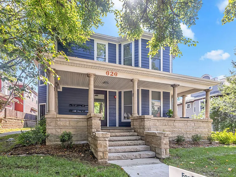 626 N College Ave — Photo 2