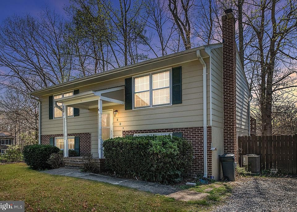 1st image of 6801 Goldfinch Cir
