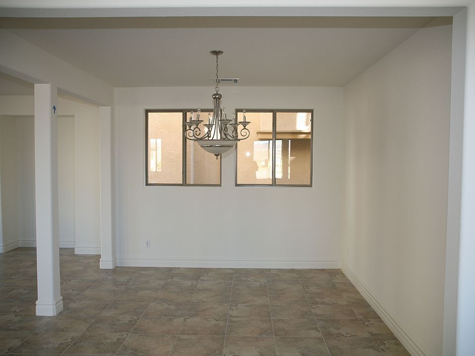 1st image of 912 Via Del Tramonto St