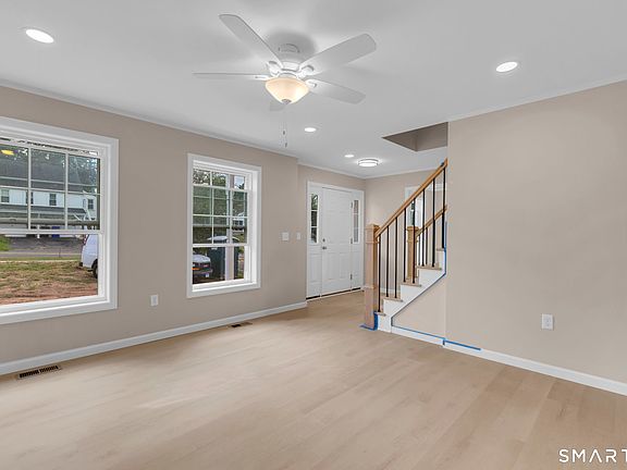 4th image of 111 Old Ellington Rd